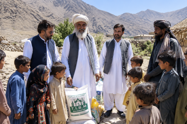 Community Aid in a Mountain Village